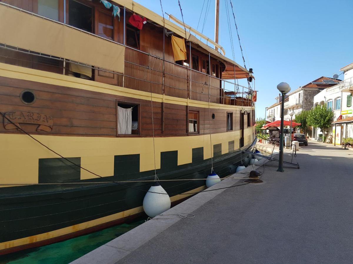 فندق Boat & Breakfast أوماغ المظهر الخارجي الصورة