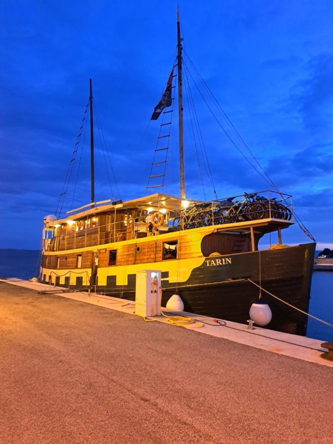 فندق Boat & Breakfast أوماغ المظهر الخارجي الصورة